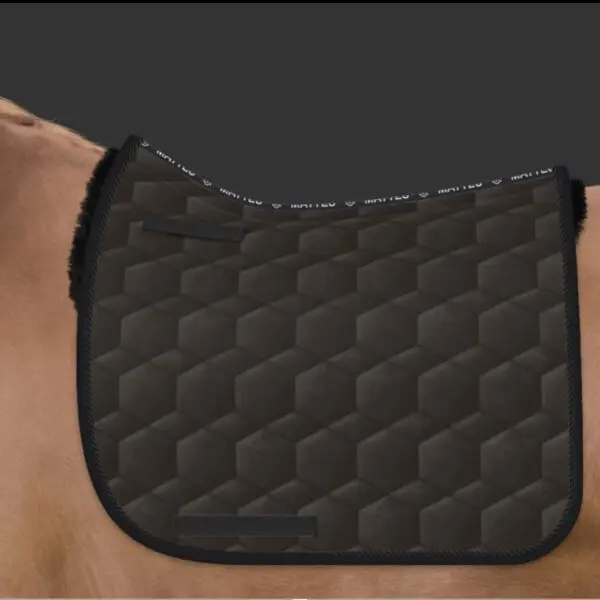 Mattes dressur underlag dressur sort str L med spine free Quilt Sheen