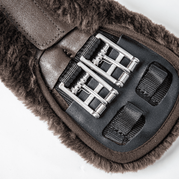 Dressur gjord SLIM-LINE - Crescent brun læder