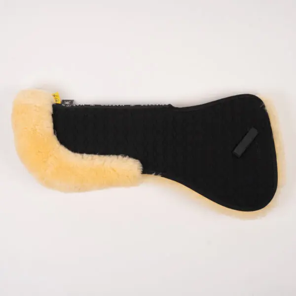 Mattes Pad “Open Cut” Dressur str M Natur lam under, med correction