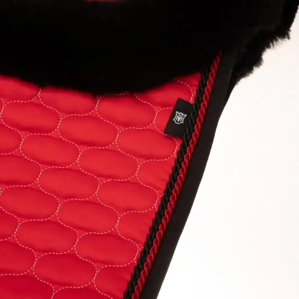 Mattes Kollektion Forår&Sommer 2026 Engelsk Spring underlag str M med lam under og i front