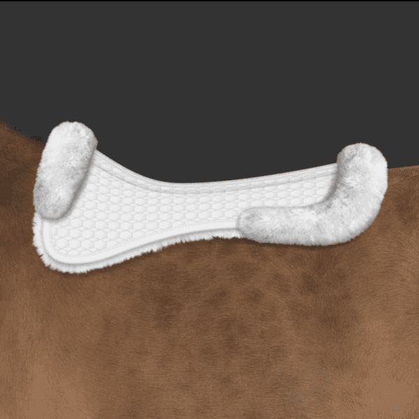 Mattes Pads med lam under, samt begge kanter Hvid Dressur str L