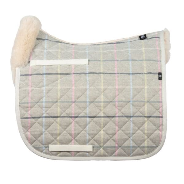 Mattes Engelsk dressur underlag str M Senegal Grey Kollektion 2024