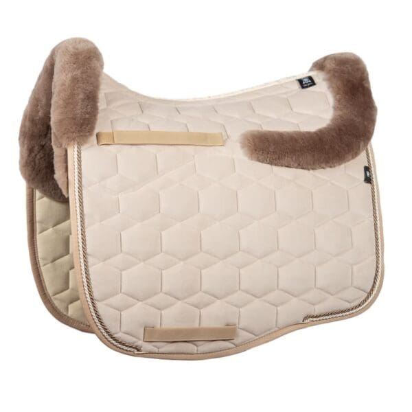 Mattes Eurofit dressur underlag Velvet Creme str L Kollektion 2024