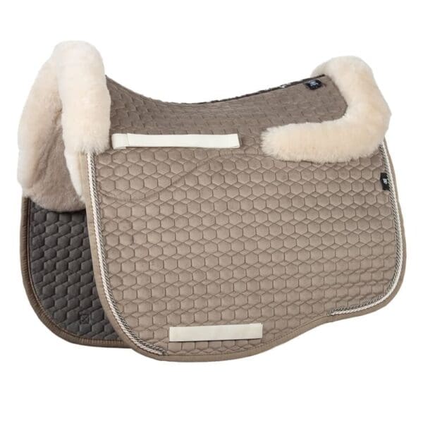 Mattes Eurofit dressur underlag Velvet Mushroom str L Kollektion 2024